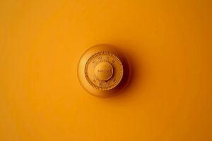 Photo Lightbulbs, thermostat, insulation